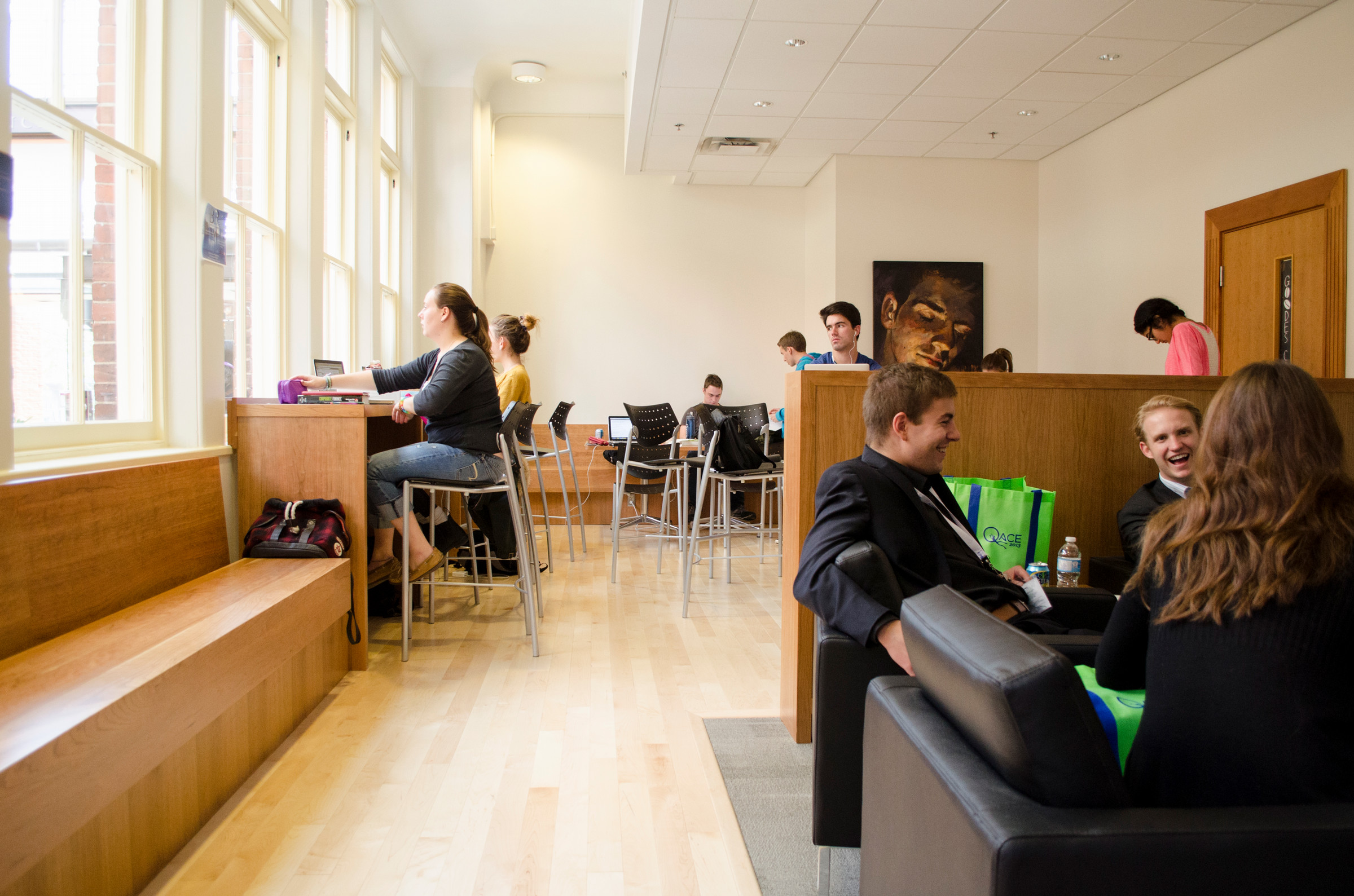 Generous alum funds Commerce Lounge make-over